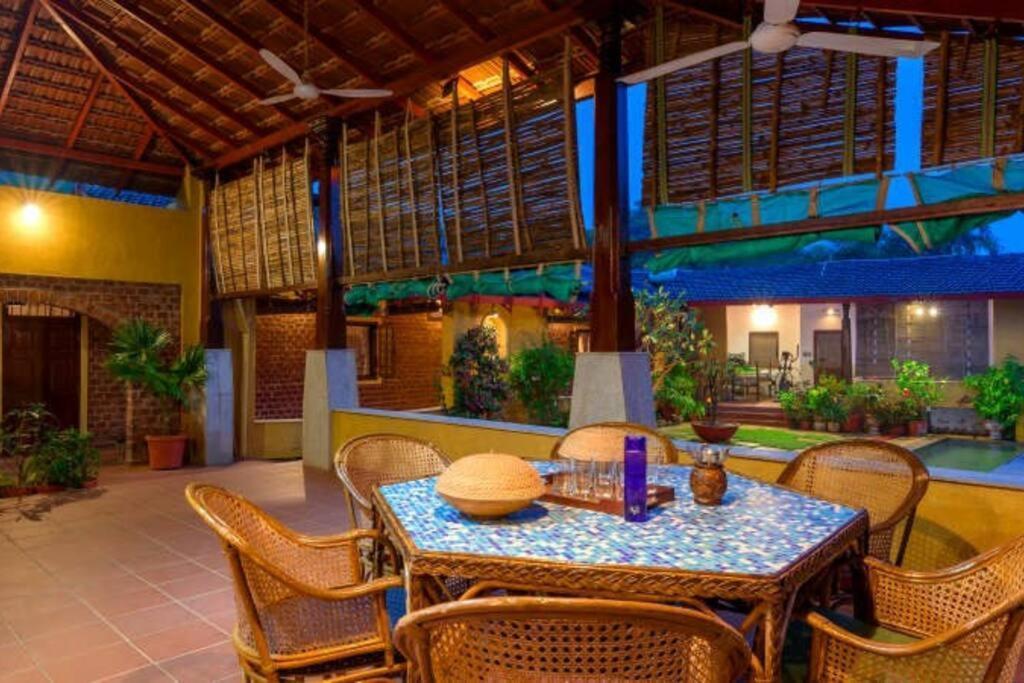Sohana Eco Retreat Farmhouse - Karjat Chinchavli Eksteriør billede